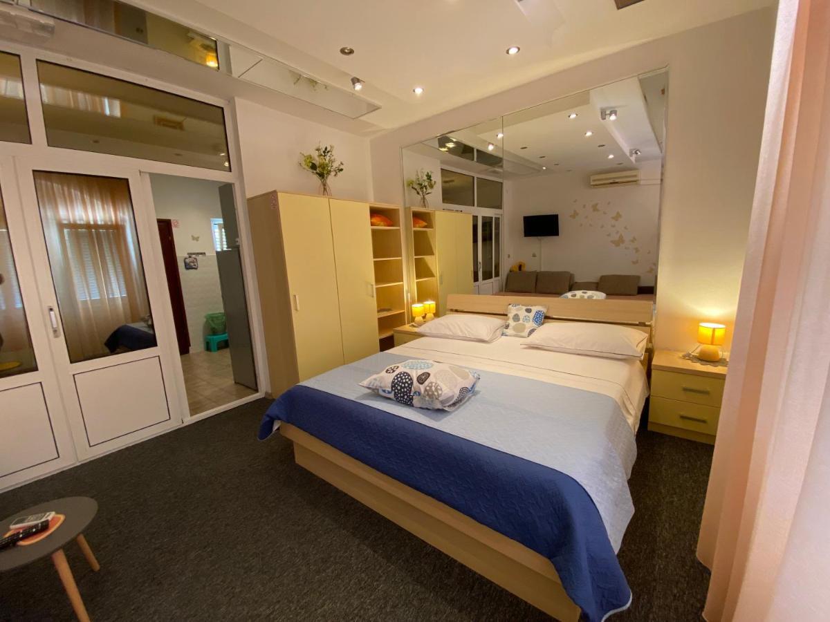 Studio Apartment And Rooms Adria Vodice Exterior foto