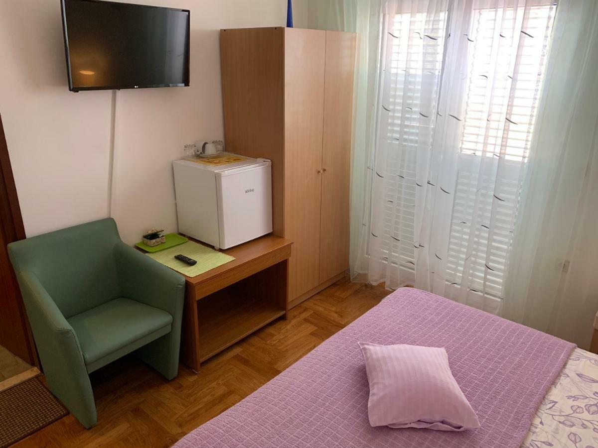 Studio Apartment And Rooms Adria Vodice Exterior foto