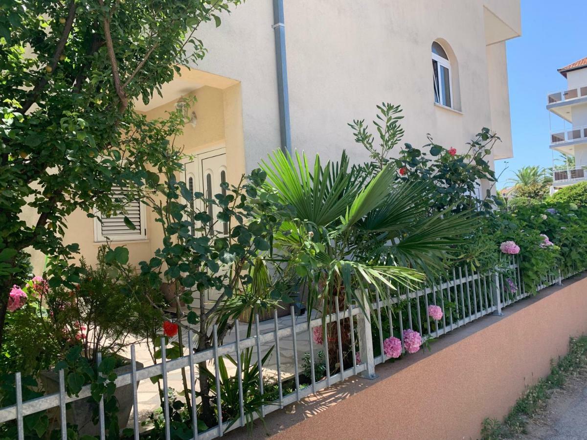 Studio Apartment And Rooms Adria Vodice Exterior foto
